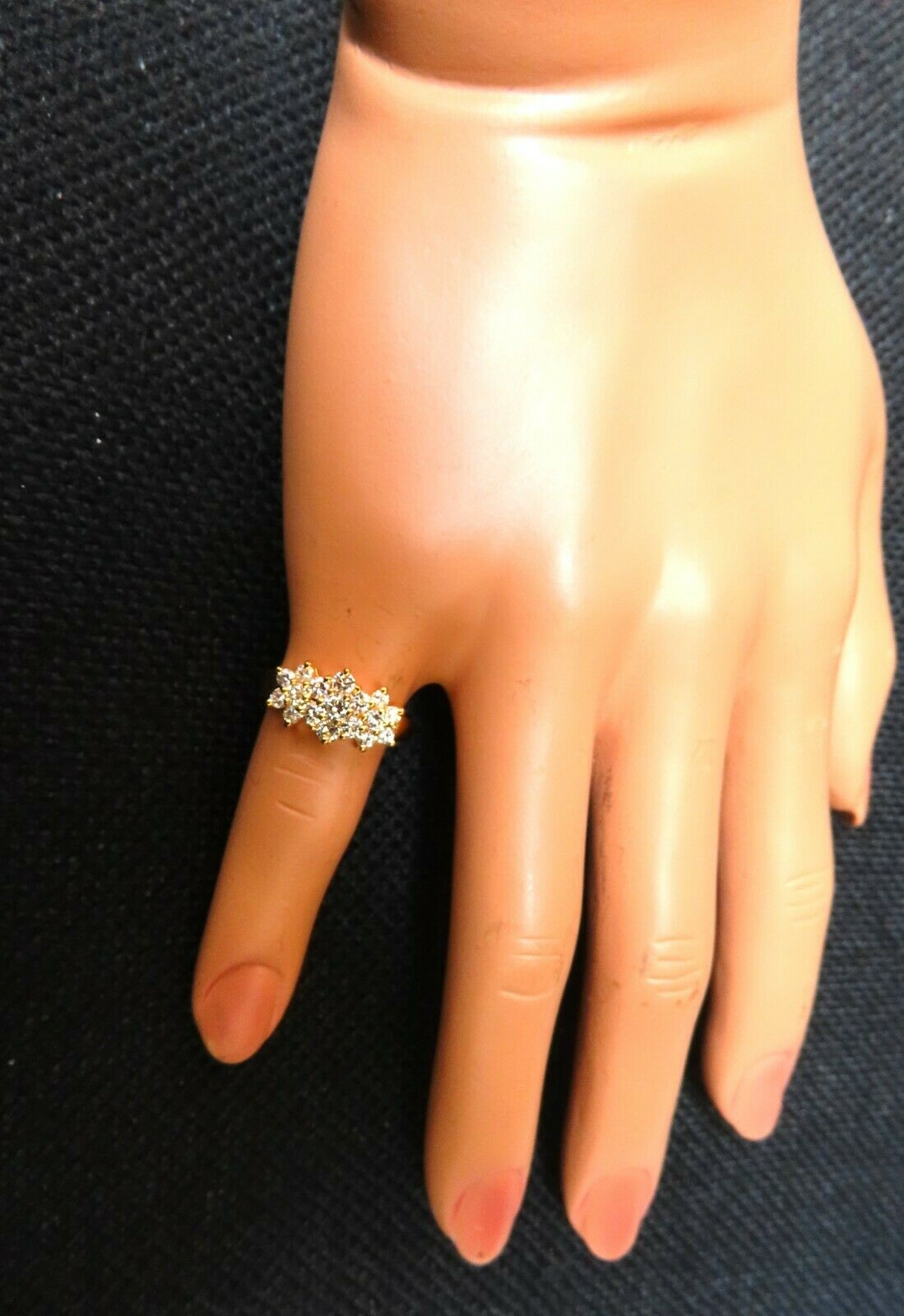 .80ct Natural Diamonds Cluster Ring 14kt.